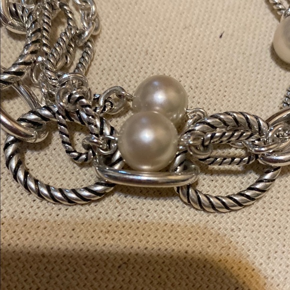 Premier Designs Silver and White Pearl Bracelet - Picture 2 of 4